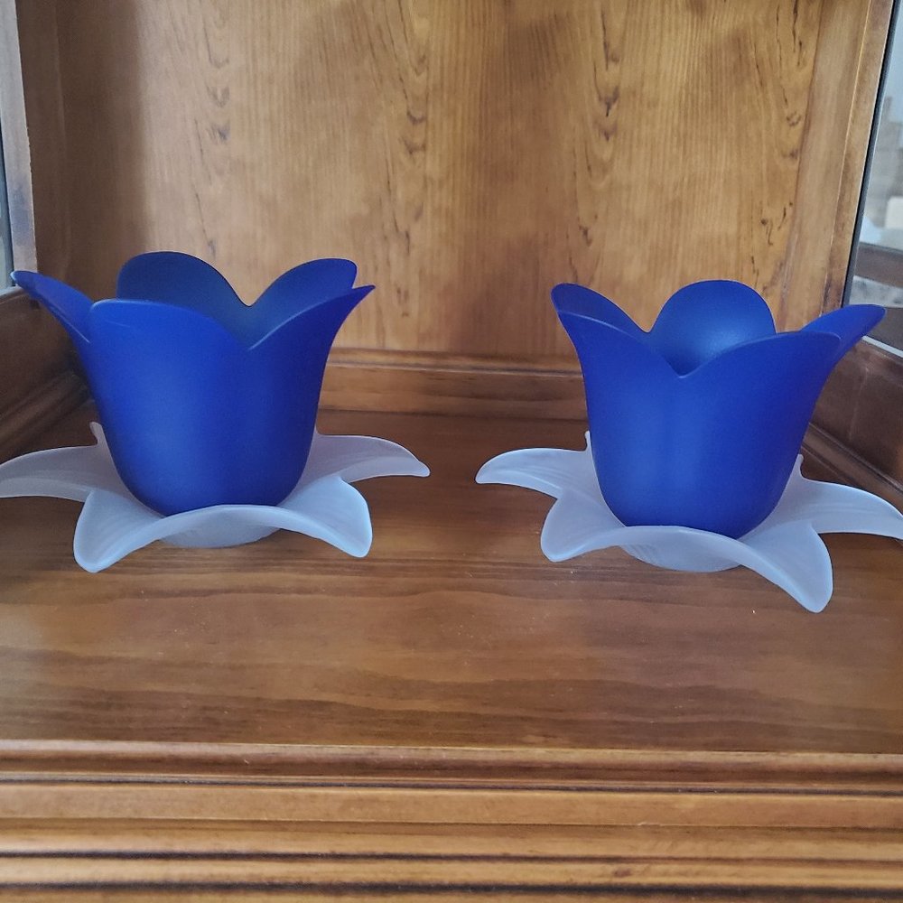 STUDIO NOVA "Blue Tulip Glow" frosted 8 inch Votive Candle Holder Made in Italy.